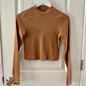 American Eagle Crop Top Camel Long Sleeve Shirt in Medium